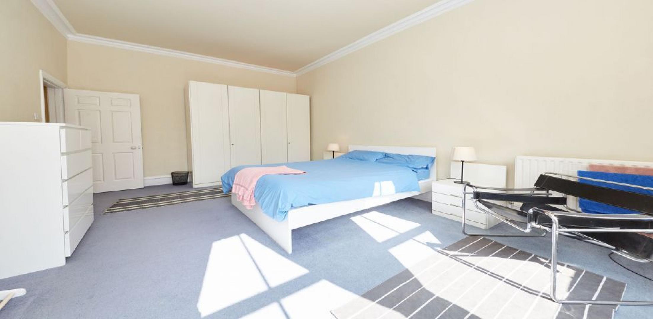 			3 Bedroom, 1 bath, 1 reception Flat			 Aberdare Gardens, WEST HAMPSTEAD
